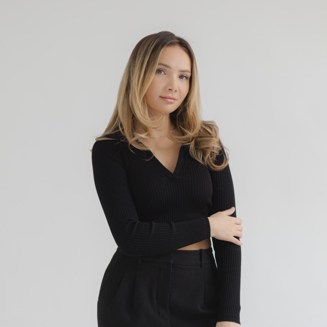 Stacy, Calgary bridal hairstylist for wedding and bridal party hair